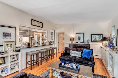 253 Union Ave, Islip Manor NY  11751-4710 exterior