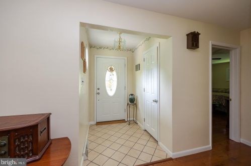 1667 Beacon Hill Rd, Downingtown, PA 19335-3534