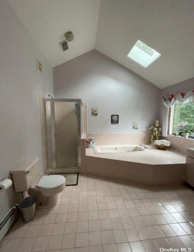 15 Ramblewood Rd, Shoreham NY  11786-2301 exterior