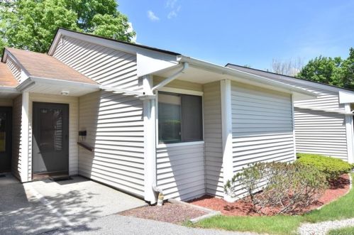 81 Molly Pitcher Ln, Yorktown Hgts, NY 10598-1500