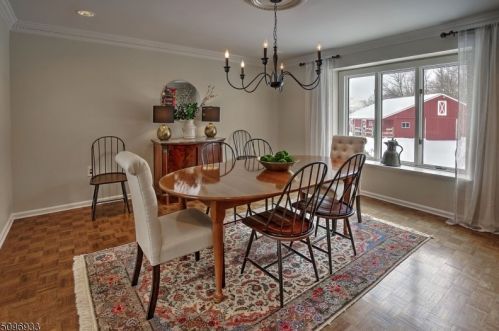 605 Larger Cross Rd, Bedminster NJ  07921-2728 exterior