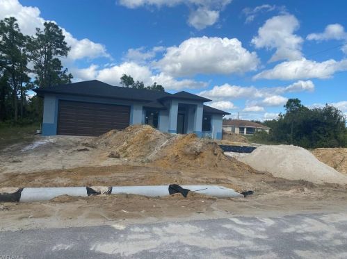 3200 55th St, Lehigh Acres, FL