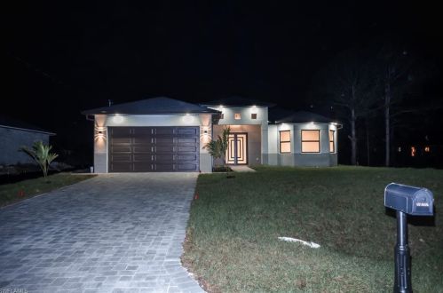 2929 19th St, Lehigh Acres, FL 33972-1202