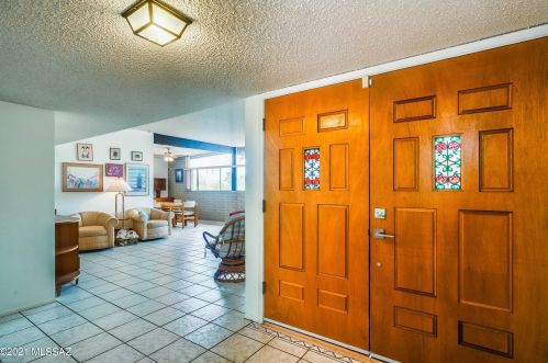 8738 Lancaster Rd, Tucson, AZ 85715-5638