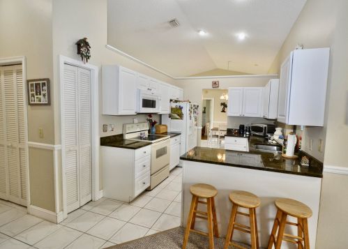 14230 Stirrup Ln, West Palm Beach, FL 33414-8262