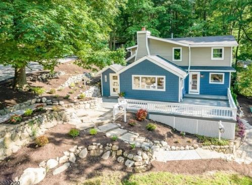 146 Cupsaw Dr, Skyline Lakes, NJ 07456-2306
