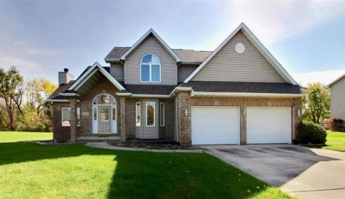 728 Cinnamon Teal Ct, Hobart, IN 46342-9497