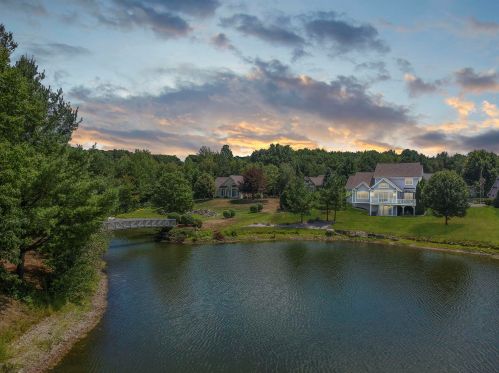 63 Hawkins Glen Dr, Salem, NH 03079-1878
