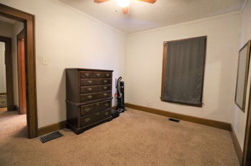 30 Eastern Ave, Covington KY 41018-1922 exterior