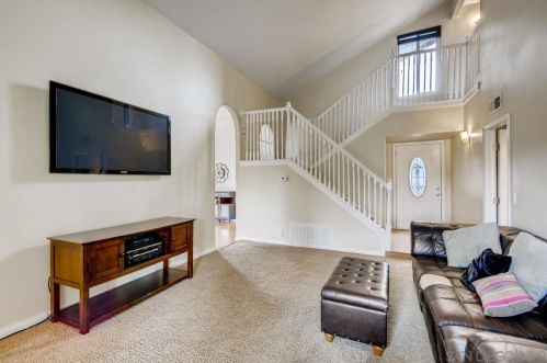 2504 El Sereno Way, Vista, CA 92083-8004