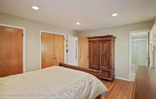 412 Valley Way, Bricktown NJ  08723-4914 exterior