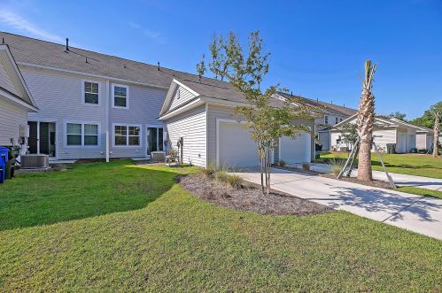 1869 Towne St, Johns Island SC  29455 exterior