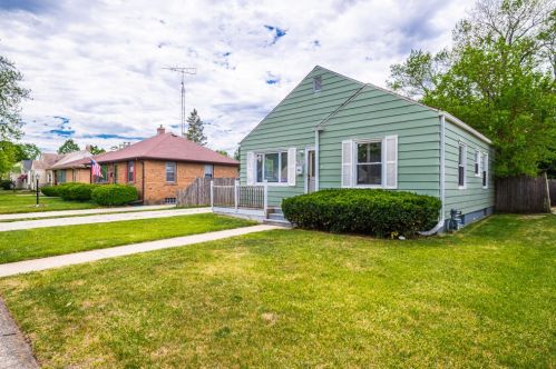 7620 30th Ave, Kenosha, WI 53142-4608