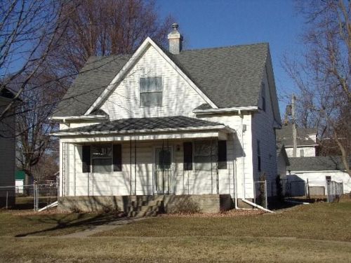 908 5th St, Durant, IA 52747-7735