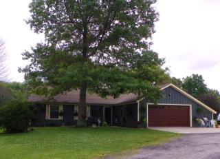210 Vicki Dr, Holiday City, OH 43543-2019