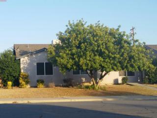 405 Taylor St, Taft, CA 93268-1715