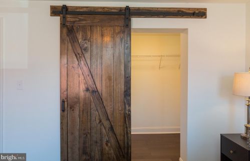 24 New St, Lancaster PA  17602-2047 exterior