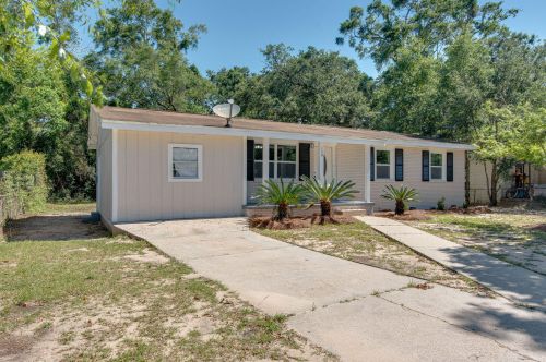 130 Travis St, Pensacola, FL 32503-7146