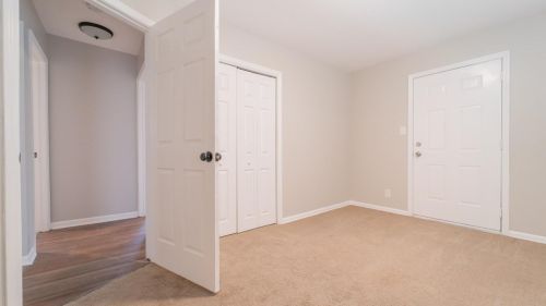 8436 Gordon Dr, Hammond IN  46322-1107 exterior