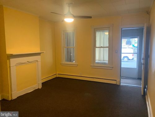 624 Spruce St, Trenton, NJ 08638-3938