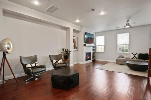 6411 Las Colinas Blvd, Irving TX 75039-5506 exterior