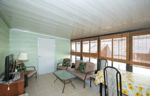 906 Red Bud Rd, Sebastian, FL 32976-7110