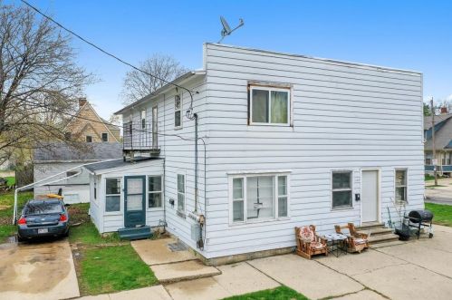 1183 Harvey St, Green Bay, WI 54302-1400
