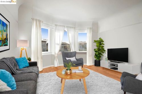 850 31st St, Oakland, CA 94608-4302
