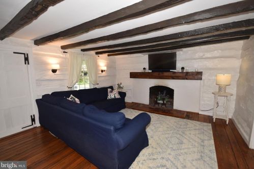 6745 Fayette St, Haymarket VA  20169-2916 exterior