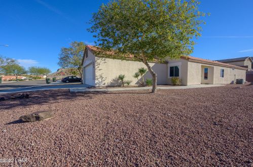 2460 Topanga Dr, Bullhead City AZ  86442-8466 exterior