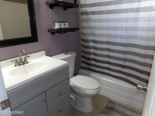 5681 31st St, Tucson AZ  85711-6603 exterior