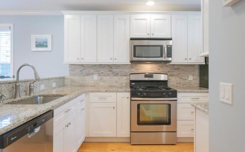 42 Bowery St, Middletown RI  02840-3562 exterior