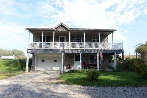 12756 Gearhart Rd, Burbank, OH 44214-9724