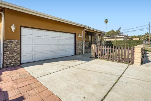 2818 Skyline Dr, Lemon Grove, CA 91945-3046