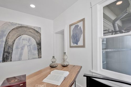 307 Fernando St, Newport Beach CA  92661-1236 exterior