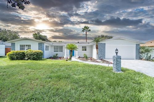 1256 Lakeshore Blvd, Kissimmee, FL 34744-5416