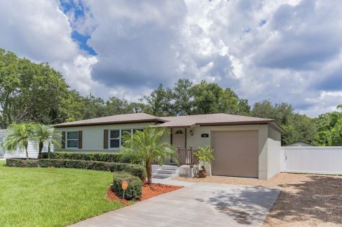 822 Escambia Dr, Sanford, FL 32771-3521
