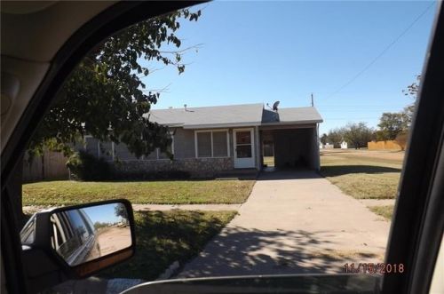 608 Avenue G, Hamlin, TX 79520-2125