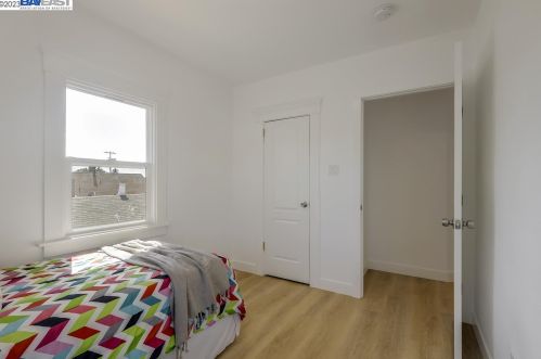 1802 88th Ave, Oakland CA  94621-1008 exterior