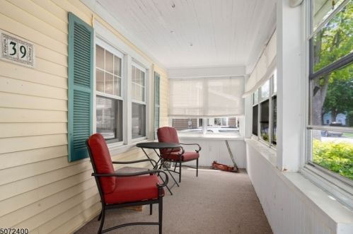 39 Canfield Pl, Greystone Park, NJ 07950-2422