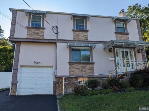 35 Wight Pl, Tenafly NJ  07670-1656 exterior