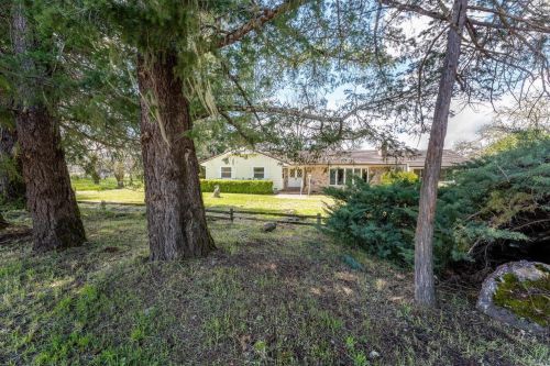 11360 Side Potter Valley Rd, Potter Valley, CA 95469-8844