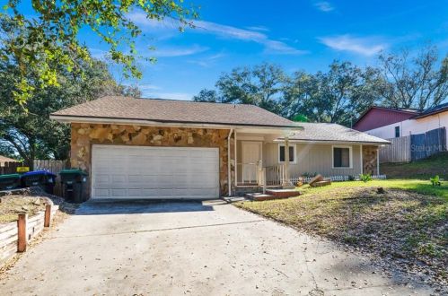 2411 Shortleaf Ct, Orlando, FL 32818-4713