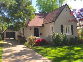 541 46th St, Sacramento CA  95819-2826 exterior