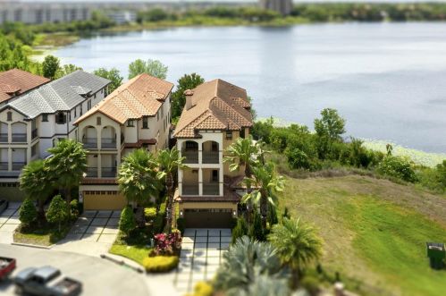 7631 Toscana Blvd, Orlando, FL 32819-5512