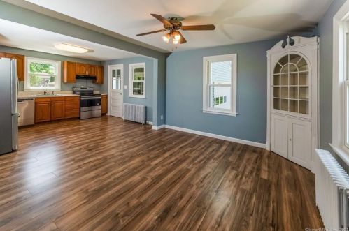 24 Burnside Ave, Plainville CT  06062-2806 exterior