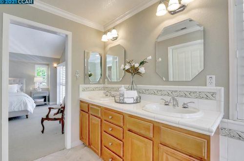 62 Longview Ct, Danville CA  94526-3610 exterior