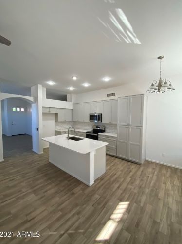 3330 Garden Ln, Avondale AZ  85392-3812 exterior