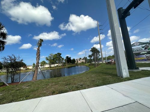 2062 Floresta Dr, Fort Pierce FL  34984-4706 exterior