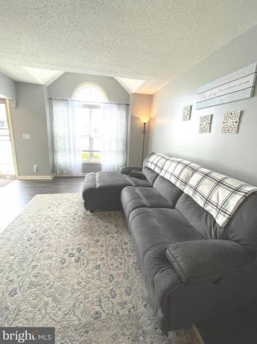 29 Johns Dr, West Enola PA  17025-2694 exterior